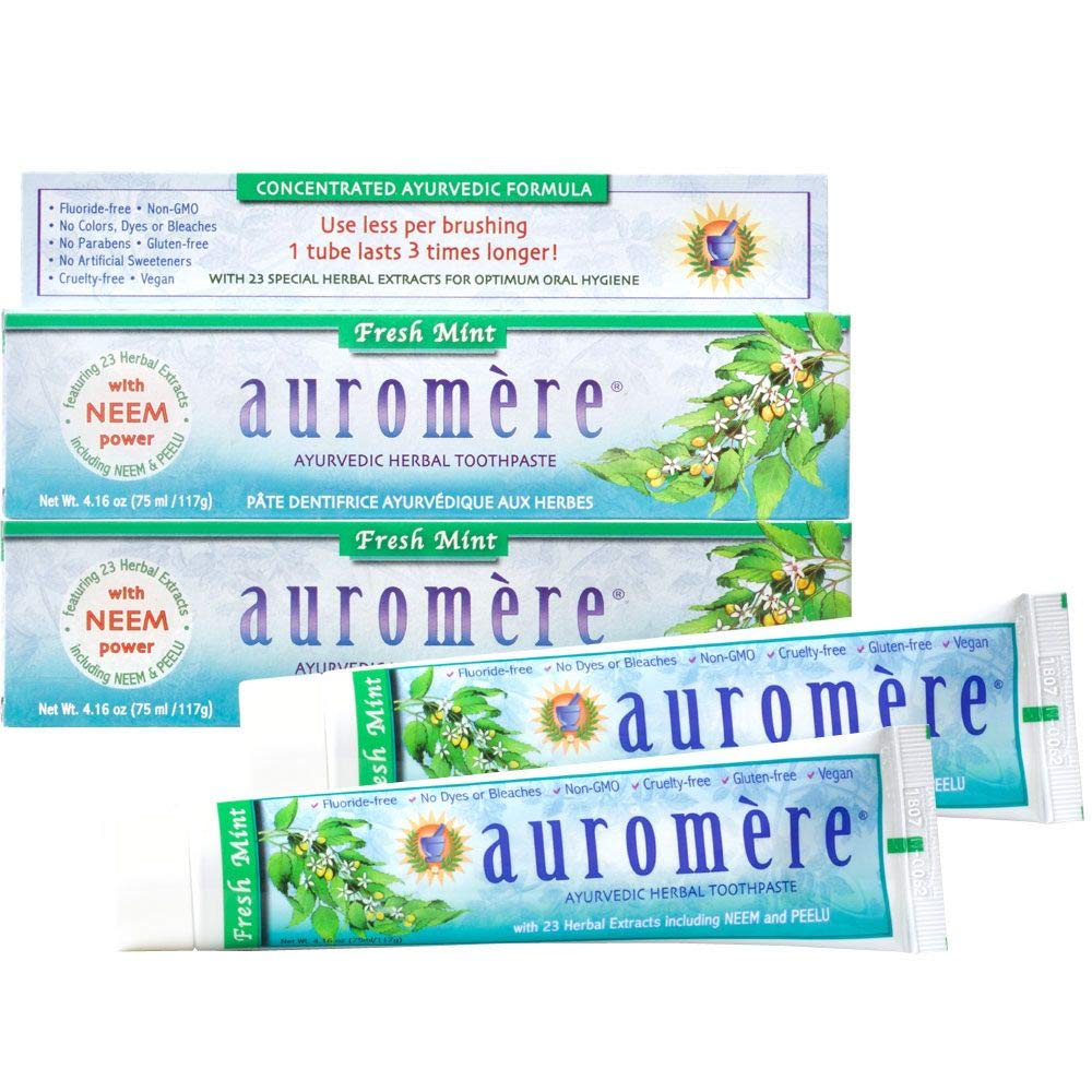 Pasta dental Auromere Neem y Clavo, tubo con menta fresca para limpieza diaria.