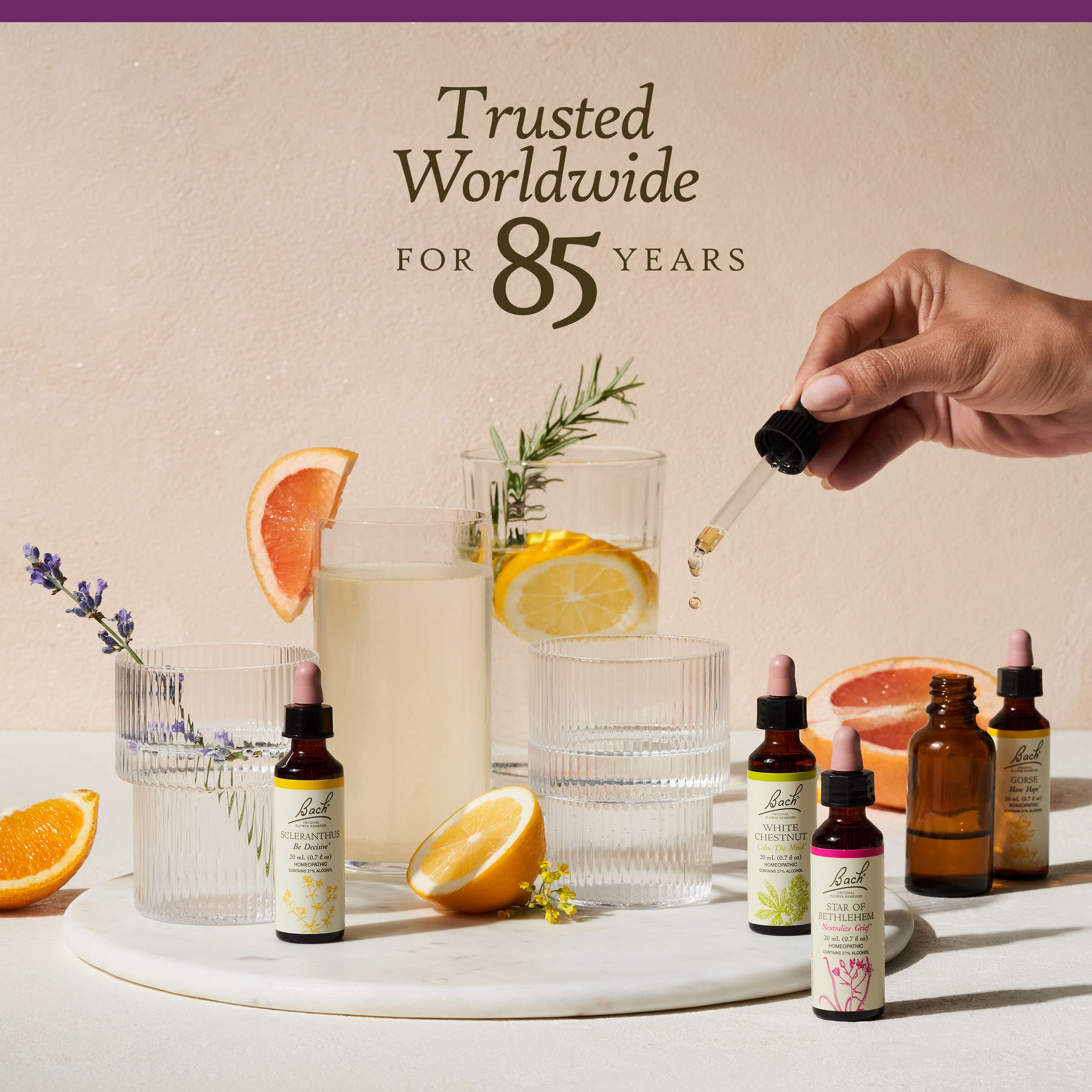 Bach Violeta de Agua, contiene alcohol 27% según prácticas tradicionales.