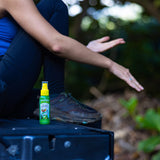 Badger Bug Spray envase reciclado demuestra compromiso eco-amigable para tus excursiones.