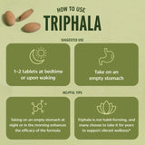 Dosis diaria de Triphala de Banyan Botanicals en mano.