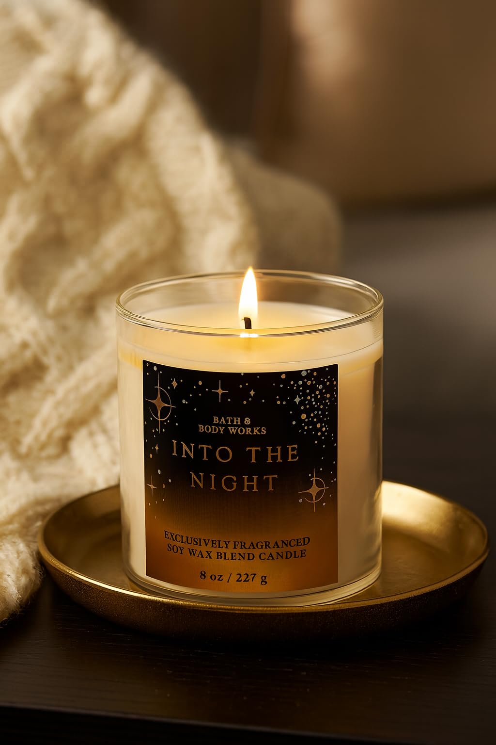 Vaso de vela de vidrio Bath & Body Works Into The Night, ideal para ambientar dormitorios.