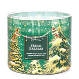 Vela Bath & Body Works White Barn, tres mechas, fragancia envolvente para un ambiente acogedor.