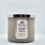 Vela Bath & Body Works White Barn 3 mechas con canela especiada vainilla para ambientar espacios.