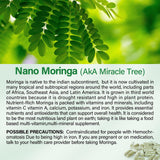 Bcuelov Moringa: cápsulas en mano, fácil consumo diario.