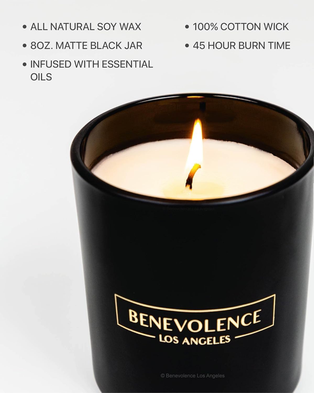 Vela de soja Benevolence LA con aroma natural envolvente para cualquier habitación.
