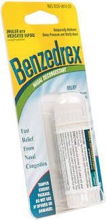Benzedrex inhalador de vapor para llevar en el bolso.