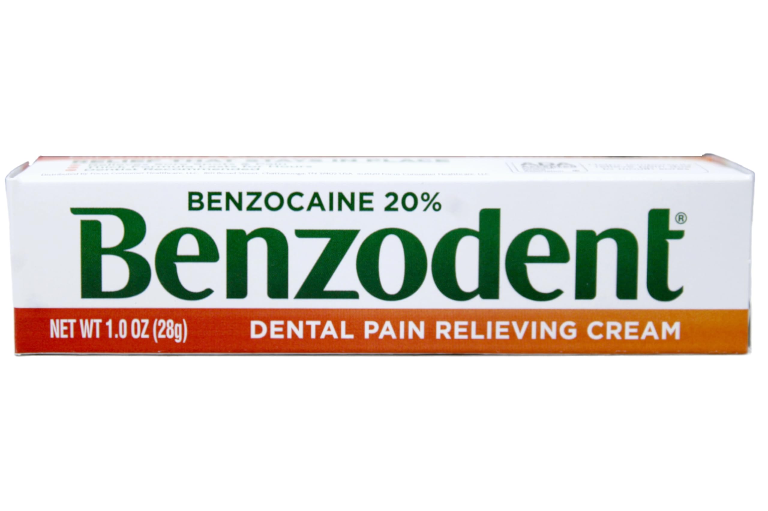 Aplicador de Benzodent muestra crema para dentaduras y alivio inmediato.