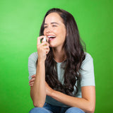 Etiqueta de BetterYou D3000 probada dermatológicamente para piel sensible