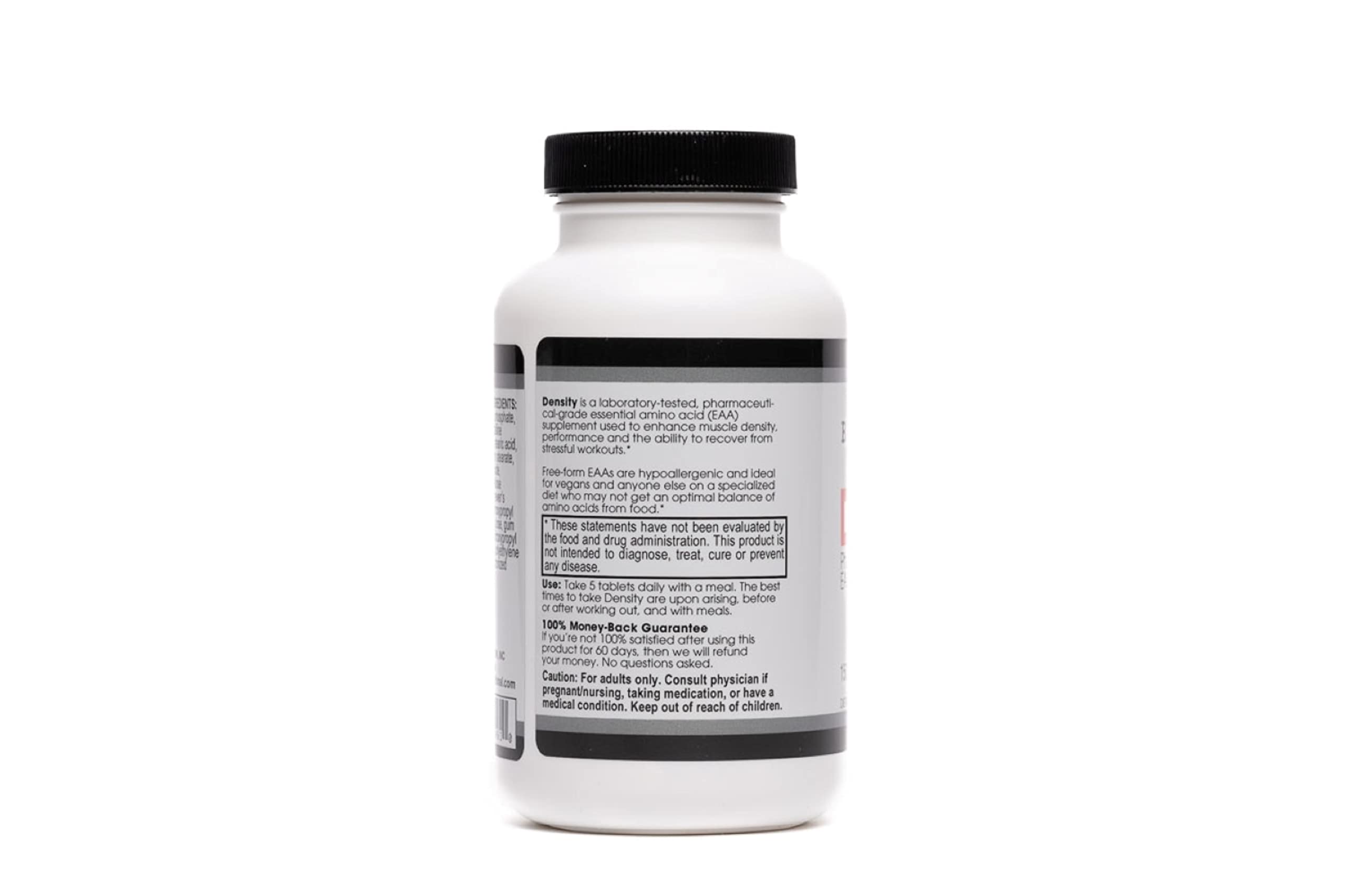 Density de Beverly International, botella en mano, opción vegana para entrenamiento y recuperación