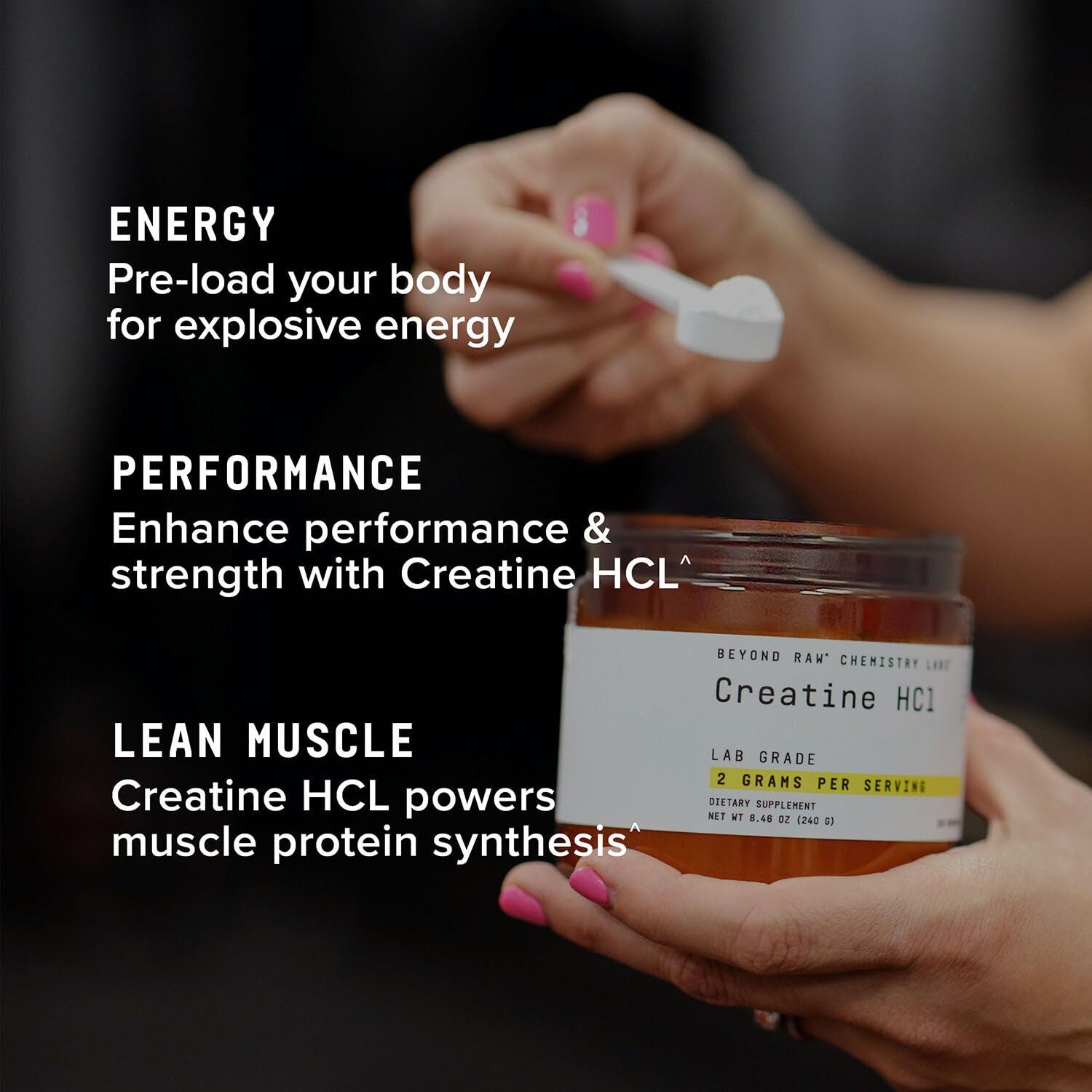 BEYOND RAW Creatine HCl, textura de polvo, disolución fácil y uso diario