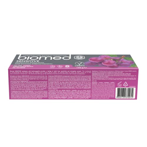 Biomed Pasta Dental textura cremosa, aplicación suave y uniforme.
