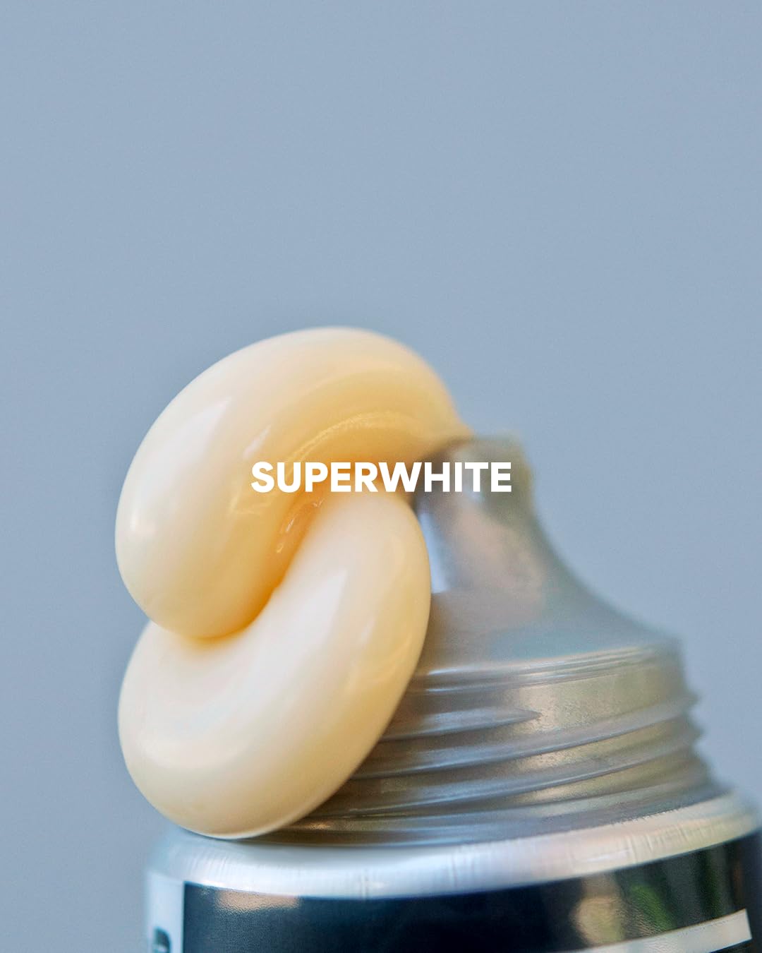 Biomed Superwhite vitaminas E y K para el cuidado diario