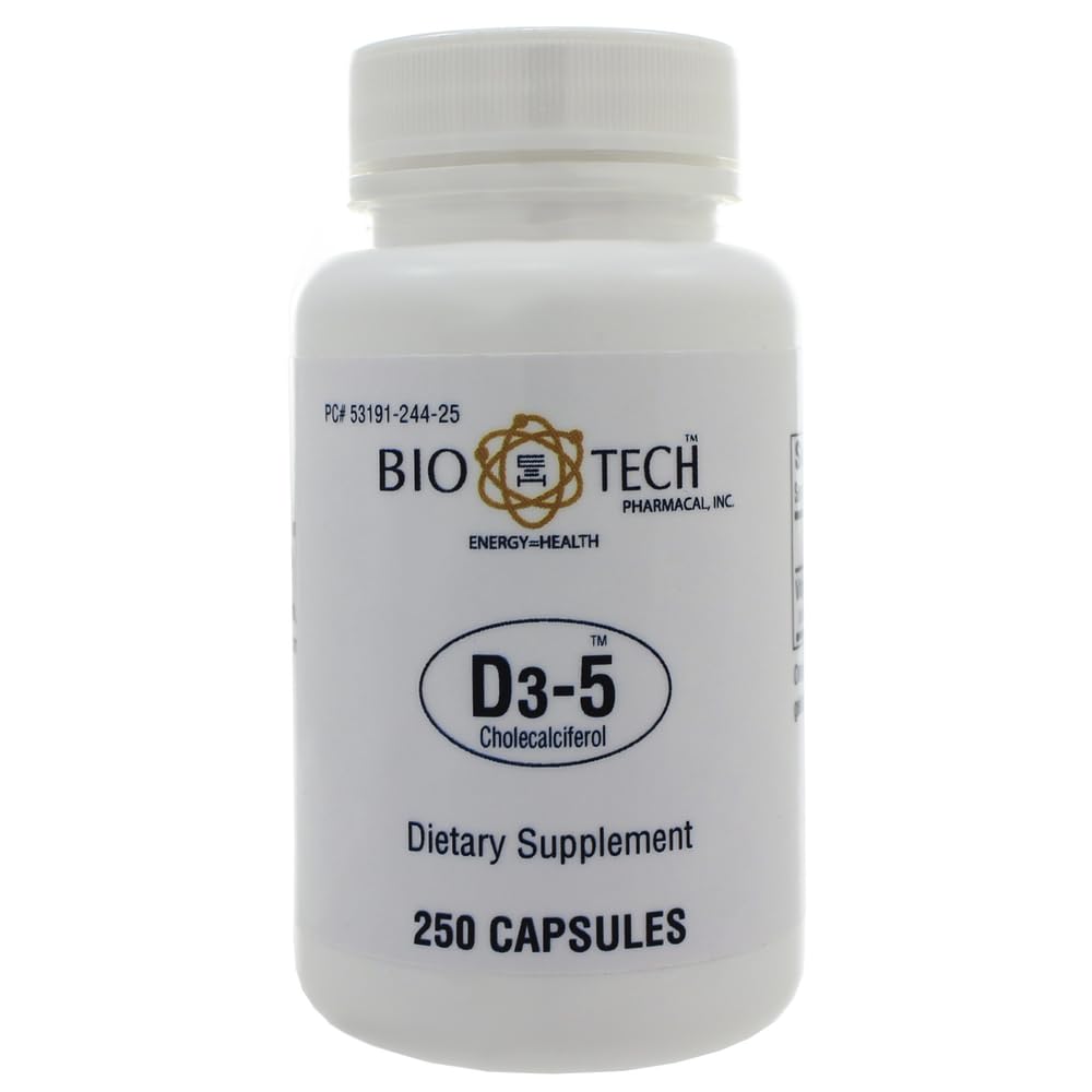 Bio-Tech Pharmacal D3-5 5000 UI, primer plano de cápsulas, ideal para dosis diaria de suplementación.