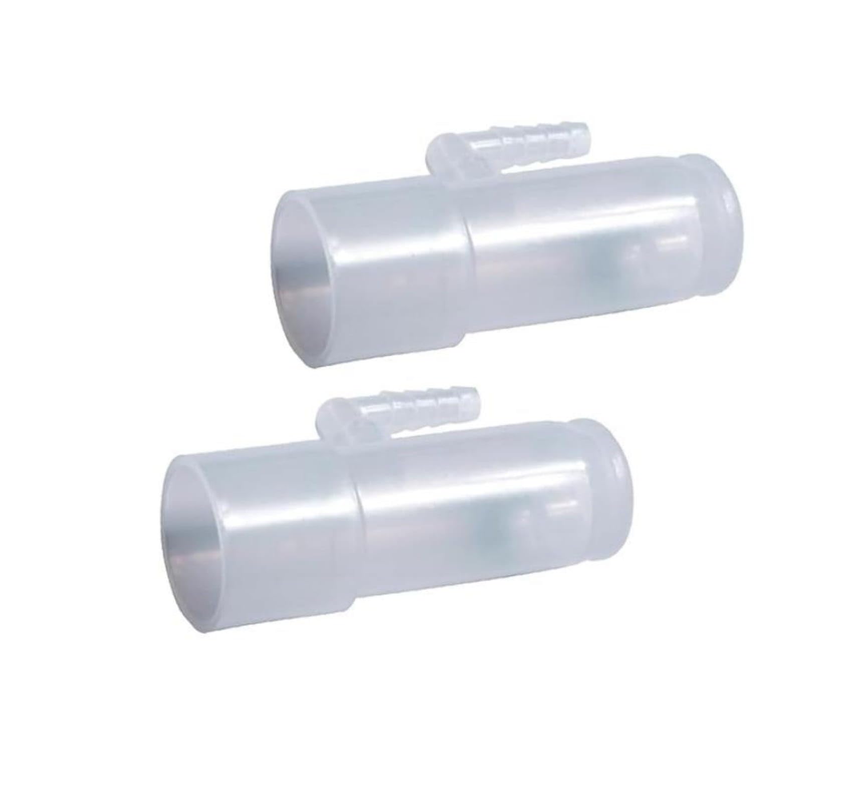 Adaptador Bistras para CPAP con tubo de oxígeno, facilita tratamiento conjunto y cómodo uso nocturno.