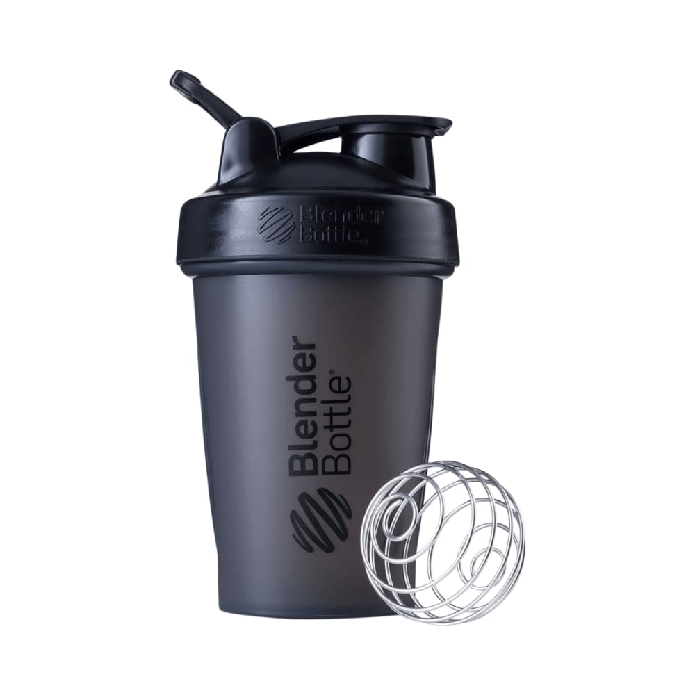 BlenderBottle Classic, mezclador de boca ancha, facilita batidos de proteína en cualquier lugar.