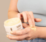 Ingredientes naturales con Manuka en Blossom Essentials para nutrir la piel.