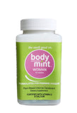 Body Mint Woman muestra la botella con 50 tabletas para frescura diaria desde adentro