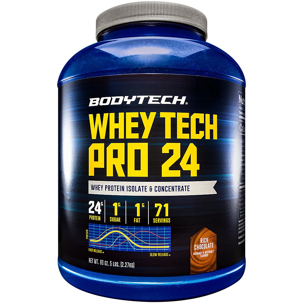 BodyTech Whey Tech Pro 24 en taza con chocolate, ideal para batidos