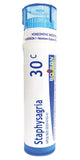 Boiron Staphysagria 30C, empaque con bolitas: apoyo suave para la curación de heridas.