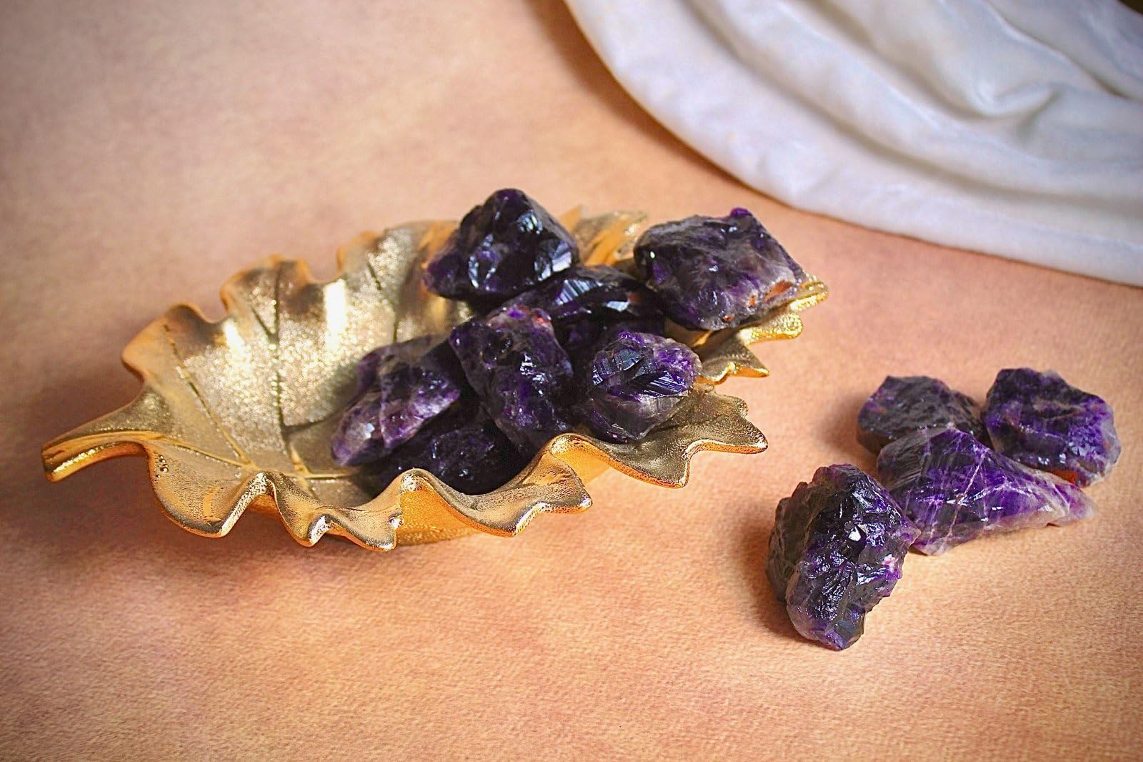 Bombay Crystals Export Amatista Cruda, detalle de lustre natural para joyería