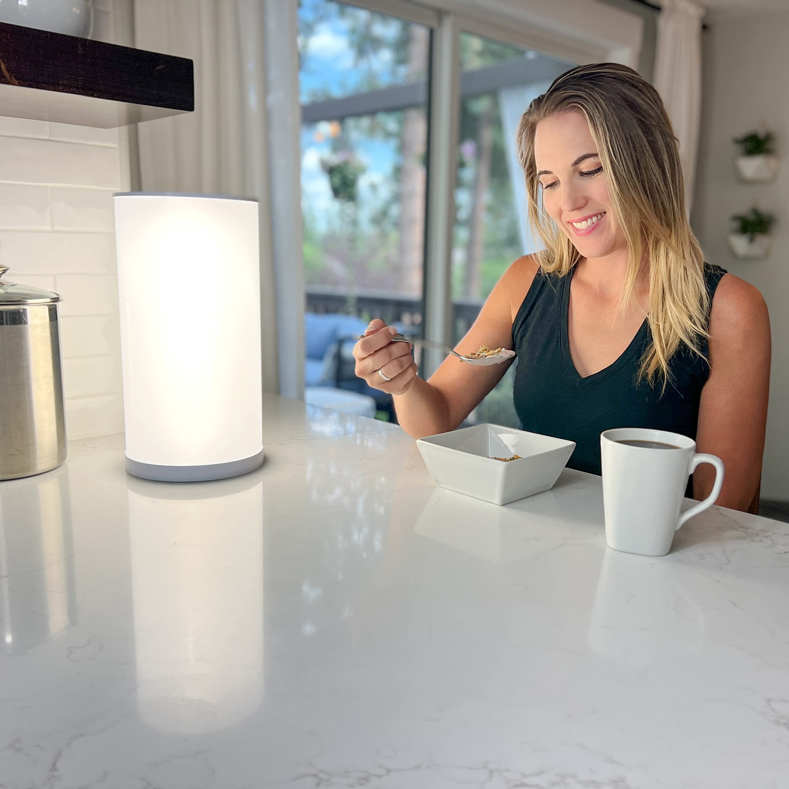 Bright Health lampara 360 grados, protección ultravioleta y iluminación ambiental.