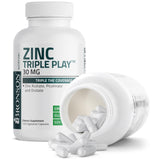 Envase de Bronson Zinc Triple Play en estante de farmacia.