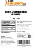 Disolución rápida de Bulksupplements Acetil L-Carnitina en una bebida.