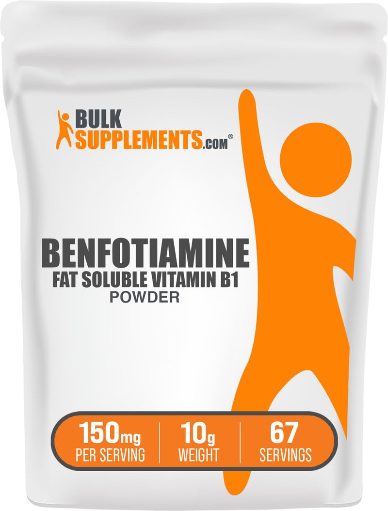 BulkSupplements Benfotiamine polvo en envase, ideal para batidos diarios.