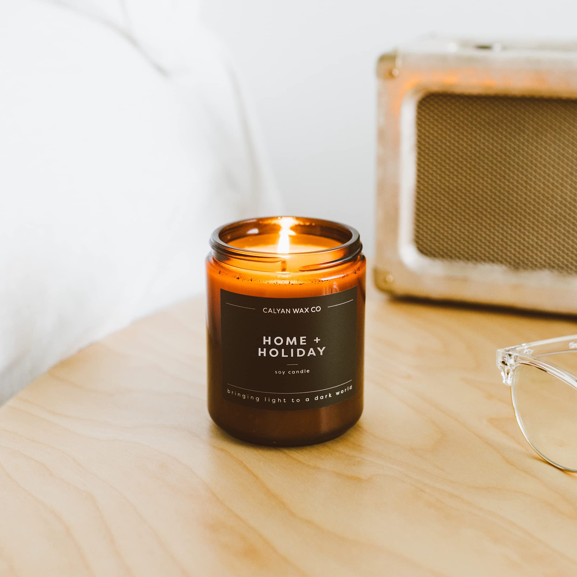 Calyan Wax Co. ambiente lujoso con vela natural y fragancia duradera