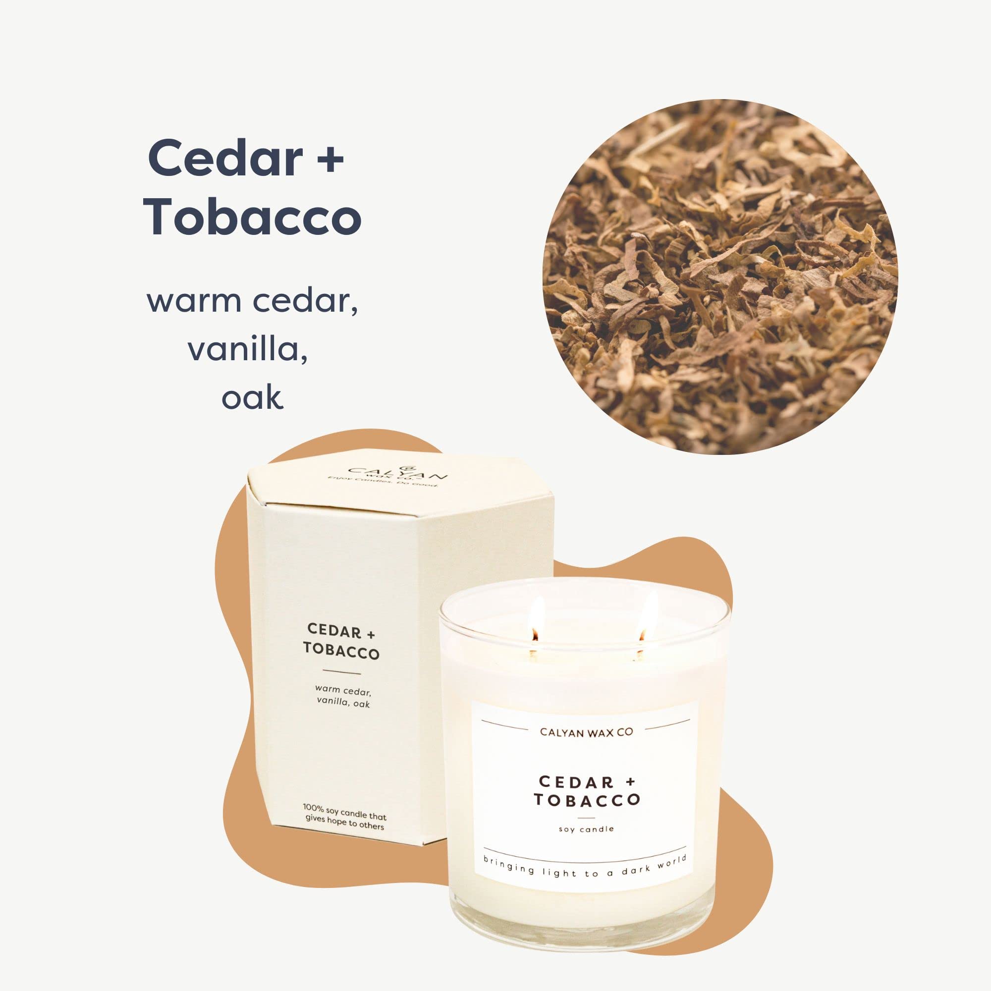 Calyan Wax Co. Cedar & Tobacco, vela en frasco grande para iluminación elegante.
