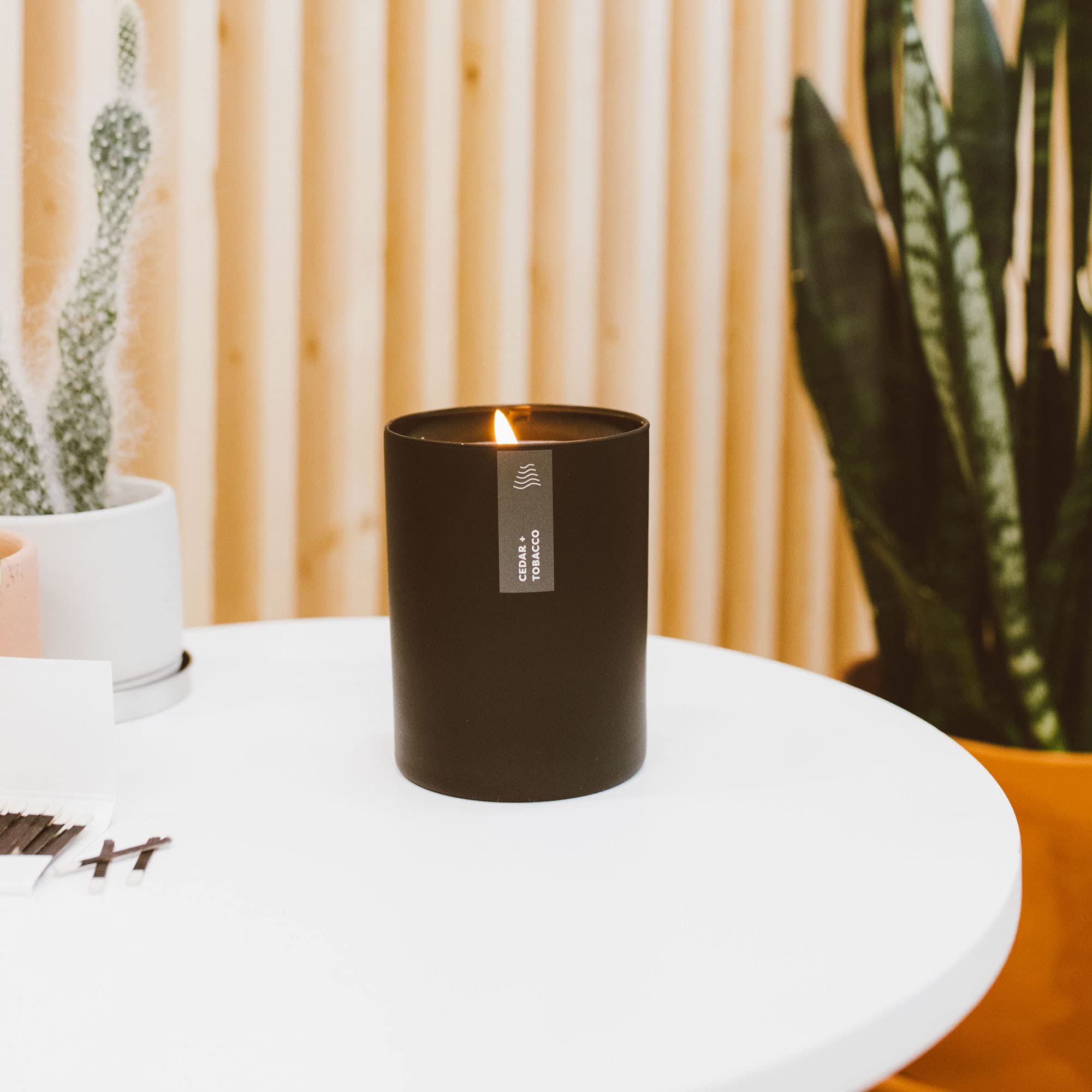 Calyan Wax Co. embalaje sostenible para regalo consciente.