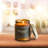 Vela Calyan Wax Co. Aroma de pasion-fruta y jengibre para espacios.