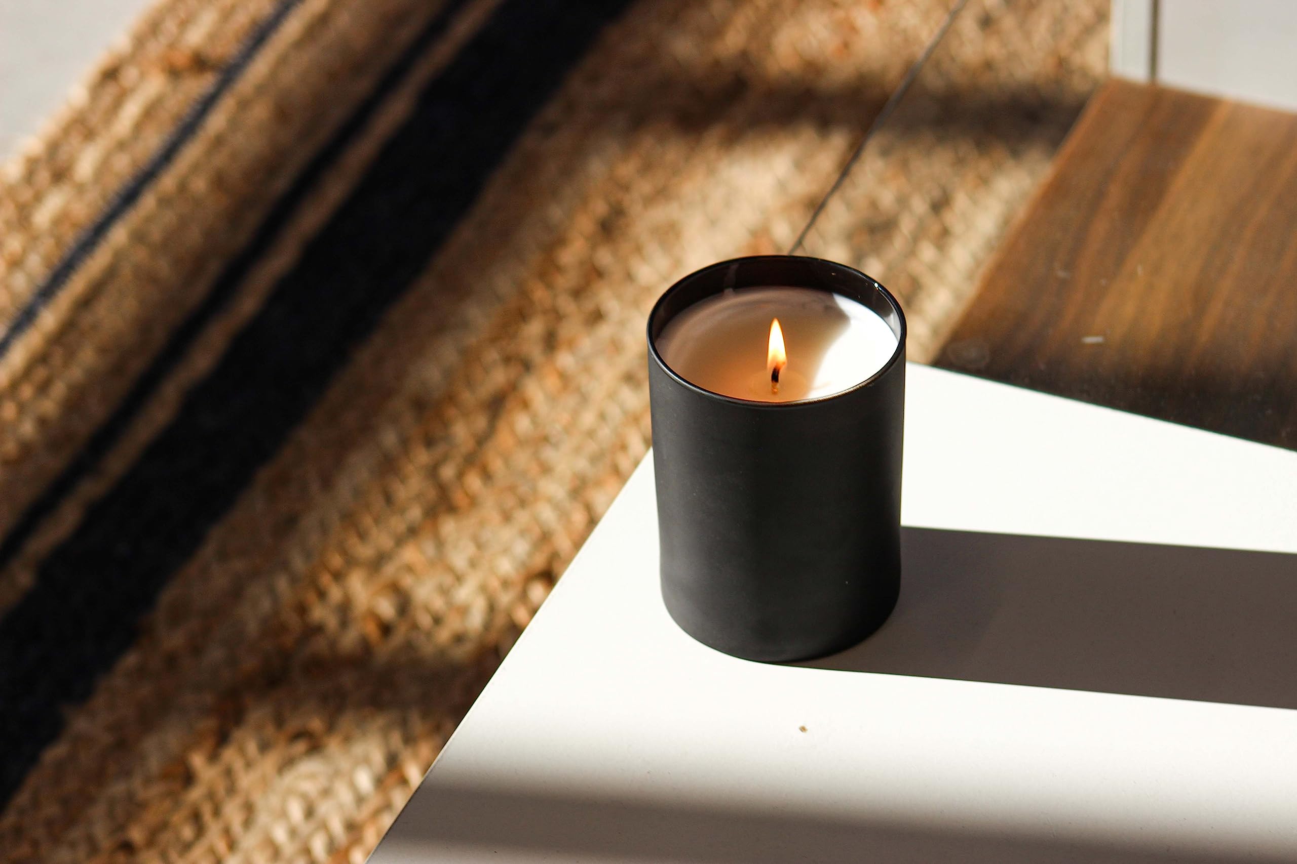 Calyan Wax Co. Vela para salón, ambiente cálido y atractivo.