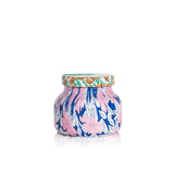 Capri Blue Pattern Play Volcano en vaso de 8 oz, ideal para ambientar espacios tropicales.