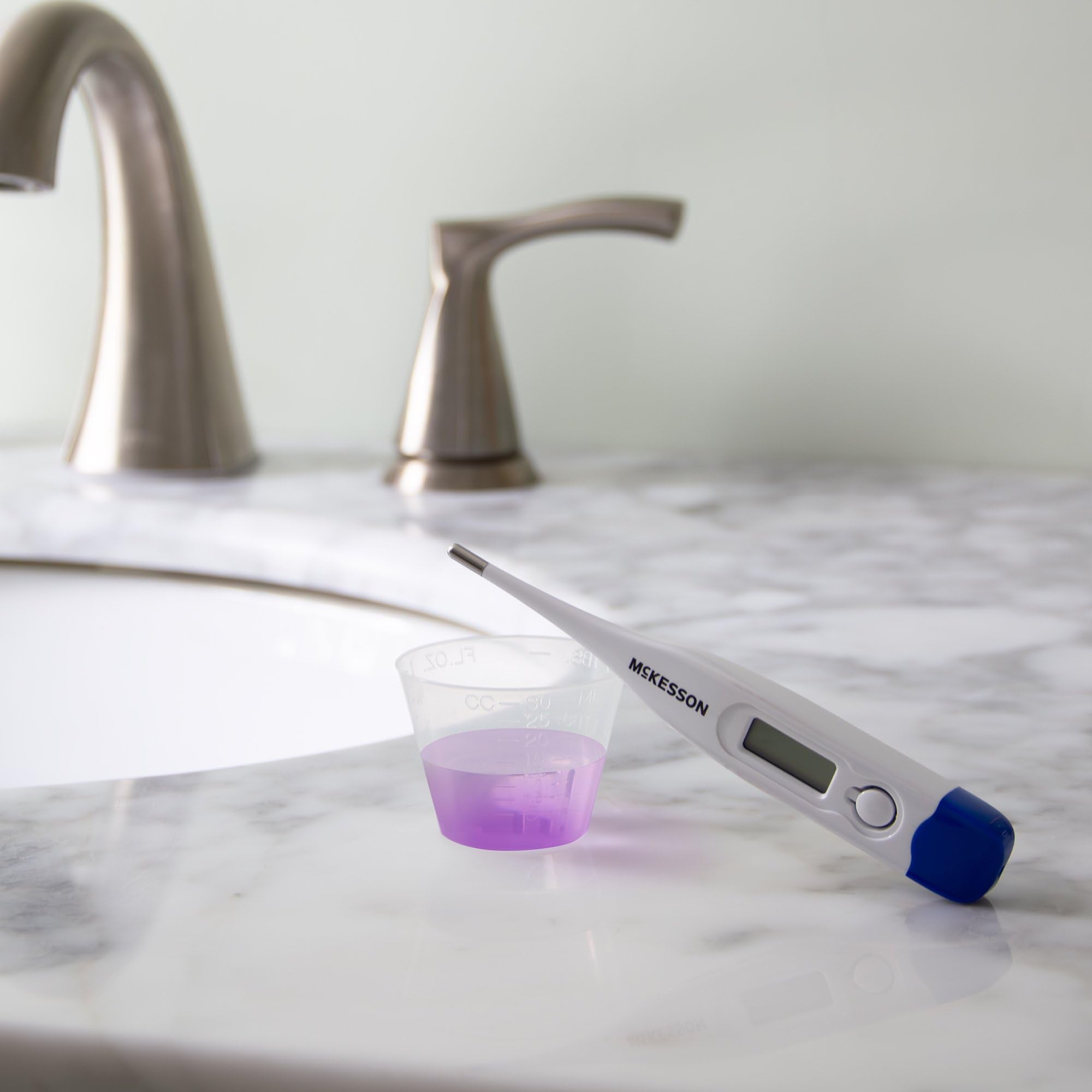 CareStock: taza de uso único compacto de 1oz para dosis simples