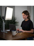 Carex Day-Light Classic Plus con dos configuraciones de luz para distintos momentos del día