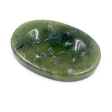 Piedra Connemara Marble pulida de Carrolls Irish Gifts lista para relajación y enfoque.
