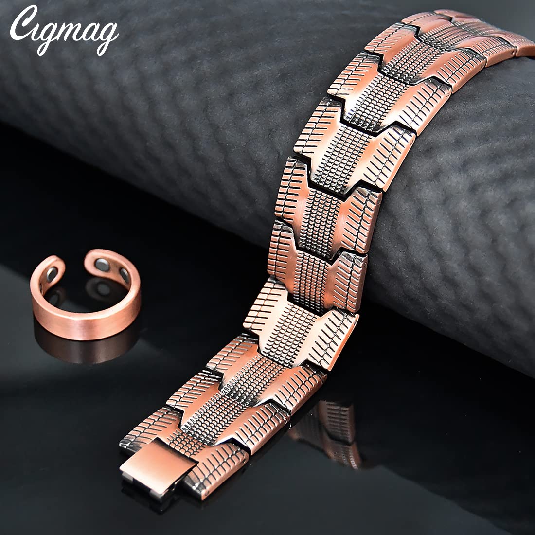 Pulsera de cobre Cigmag resistente a arañazos y desgaste diario.