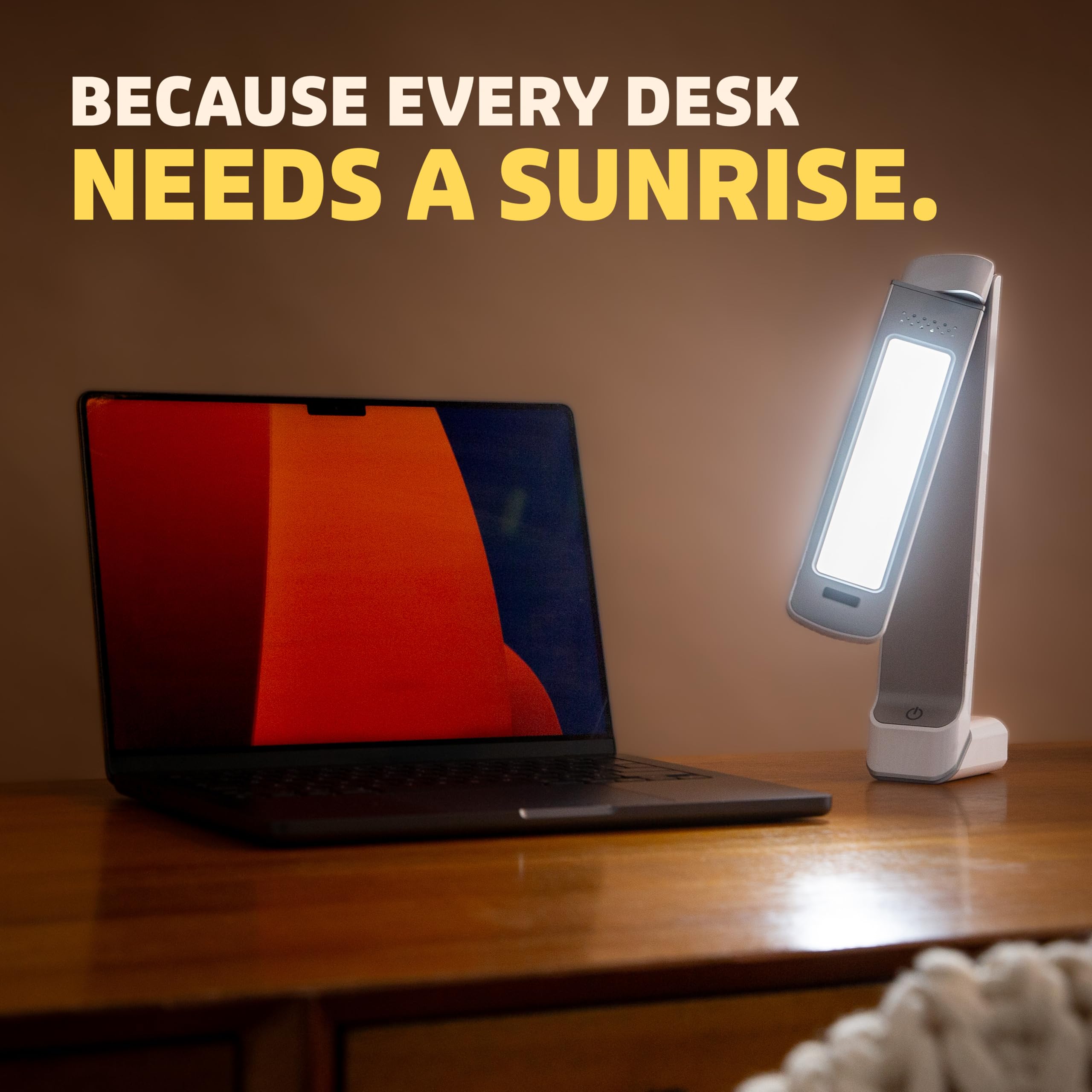 Circadian Optics Lumos 2.0 diseño audaz para escritorio moderno.