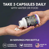 Clean Nutraceuticals MultiMag: cápsulas en mano, lista para consumir