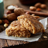 Textura cremosa de CLIF Barra Nut Butter al morder.