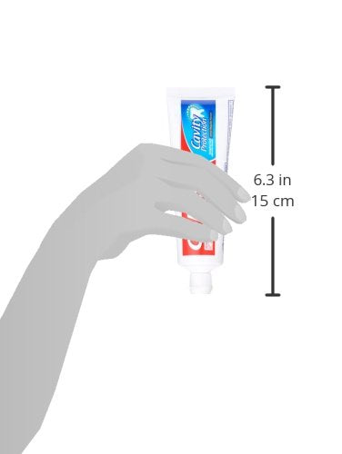Colgate dientes limpios y fortalecidos con fluoruro activo.