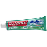Colgate Max Fresh ofrece frescura que dura horas tras el cepillado.