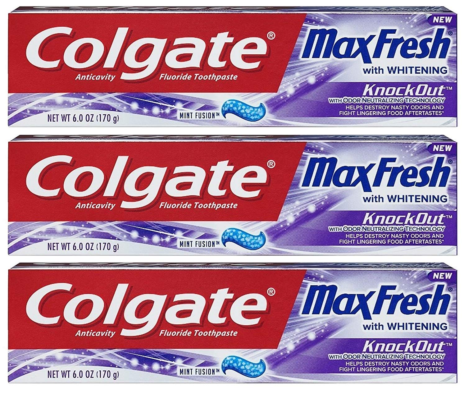 Colgate MaxFresh en baño con tres tubos para higiene diaria y aliento fresco.