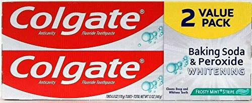 Pasta dental Colgate blanqueadora con bicarbonato de sodio y peróxido, menta fría para aliento fresco