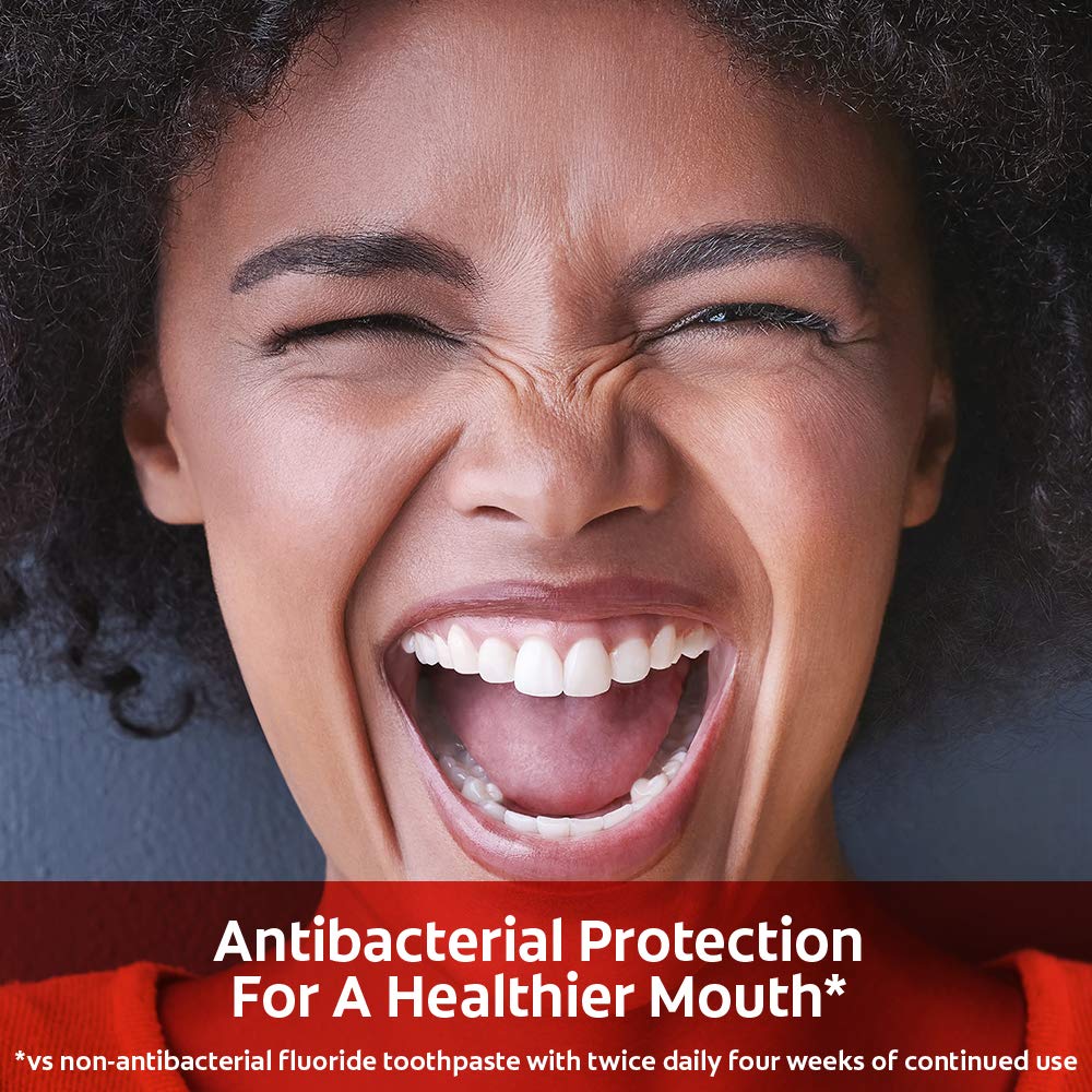Aroma fresco de Colgate Total, limpieza dental agradable.