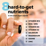 Ingredientes clave de Complement Essential como B12 y Omega-3 para salud.