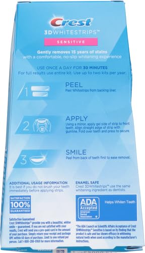 Crest 3D Whitestrips sensibles: banda inferior lista para colocación diaria.