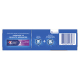 Crest cepillado diario con blanqueador suave para dientes más blancos.