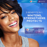 Crest pasta dientes blanqueadora, brillo dental y protección contra manchas.
